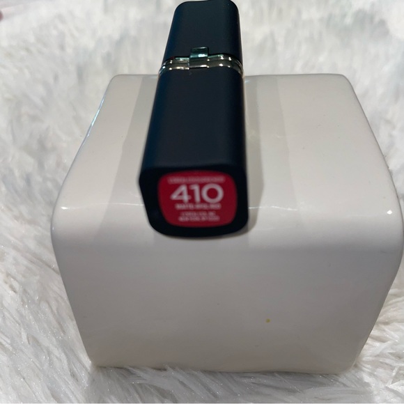 L'Oreal Paris Colour Riche Matte Lipstick, Rich Hydration, Matte-Rful Red 410  * - Picture 9 of 9